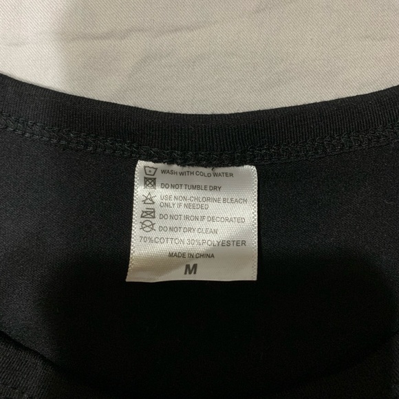 3 Pack of assorted Graphic Tees - Picture 8 of 11